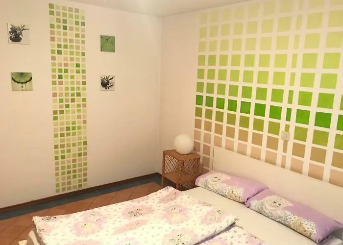 Rhoenblick Apartament *